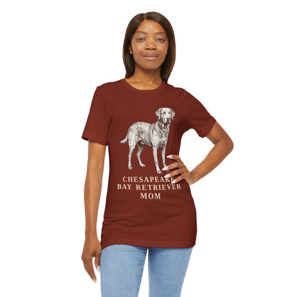 Chesapeake Bay Retriever Mom Shirt, Vintage Dog Sketch Tee, Dog Mom Gift