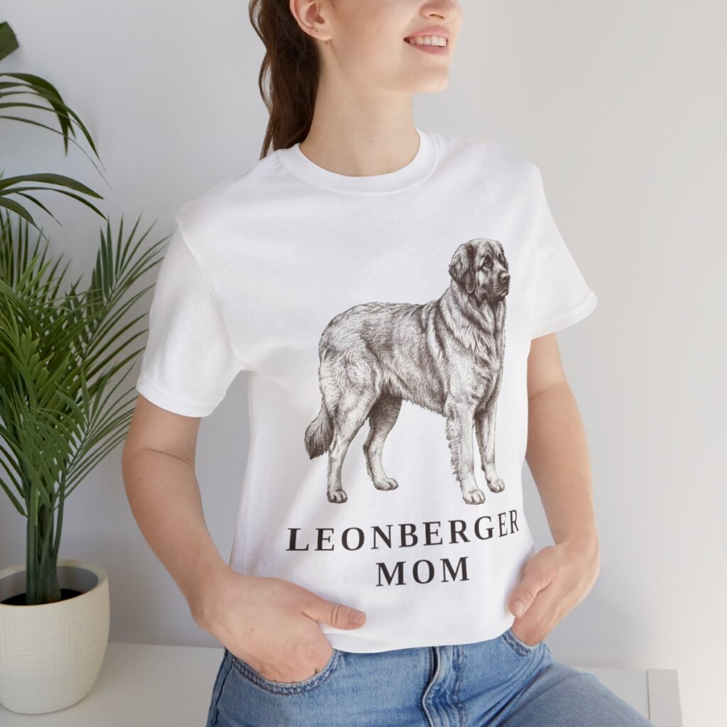 Leonberger Mom Shirt, Vintage Dog Sketch Tee, Dog Mom Gift Leonberger Mom Shirt, Vintage Dog Sketch Tee, Dog Mom Gift