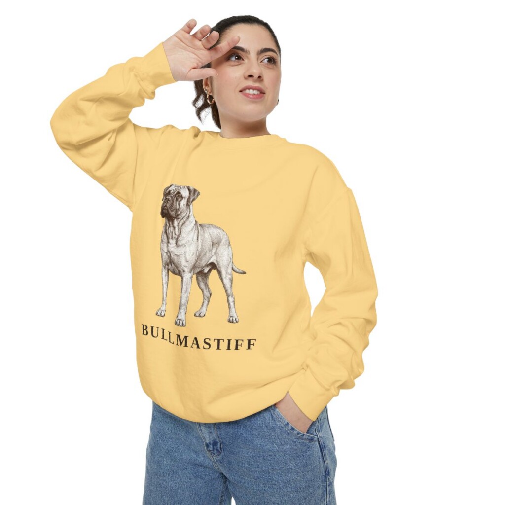 bullmastiff-sweatshirt-butter-person-2-context Bullmastiff Sweatshirt, Butter, person 2 context