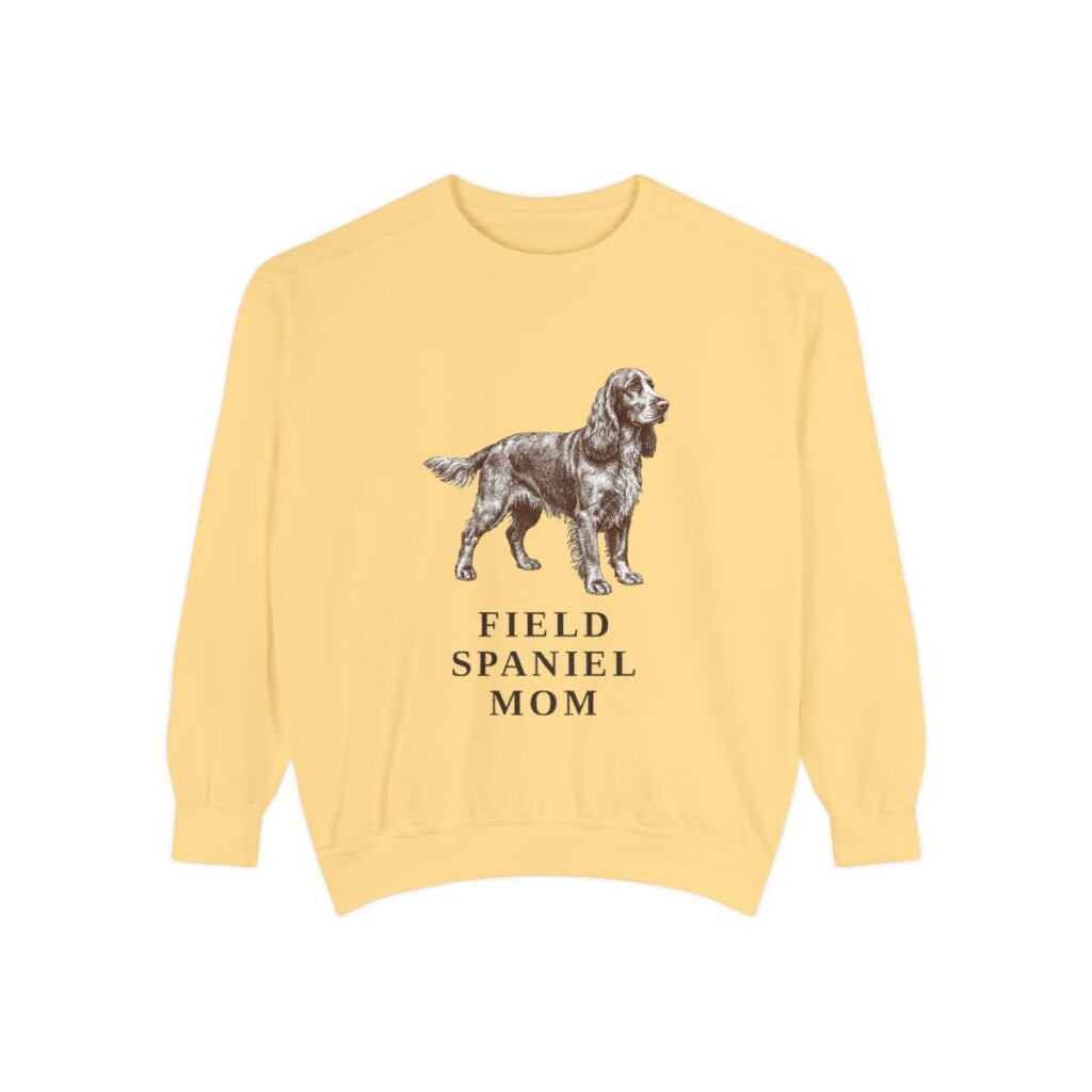Field Spaniel Mom Sweatshirt, Butter, front view