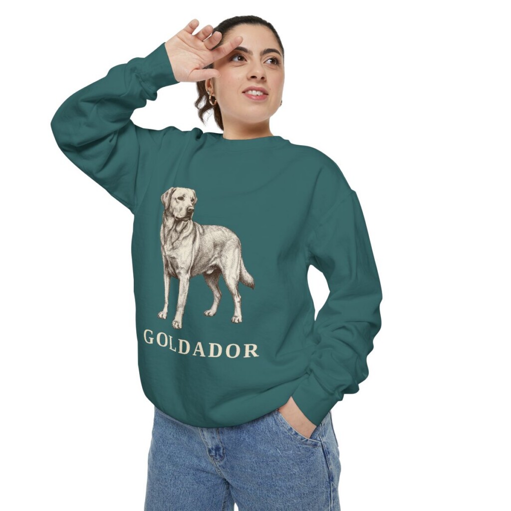 Goldador Sweatshirt, Blue Spruce, person 2 context