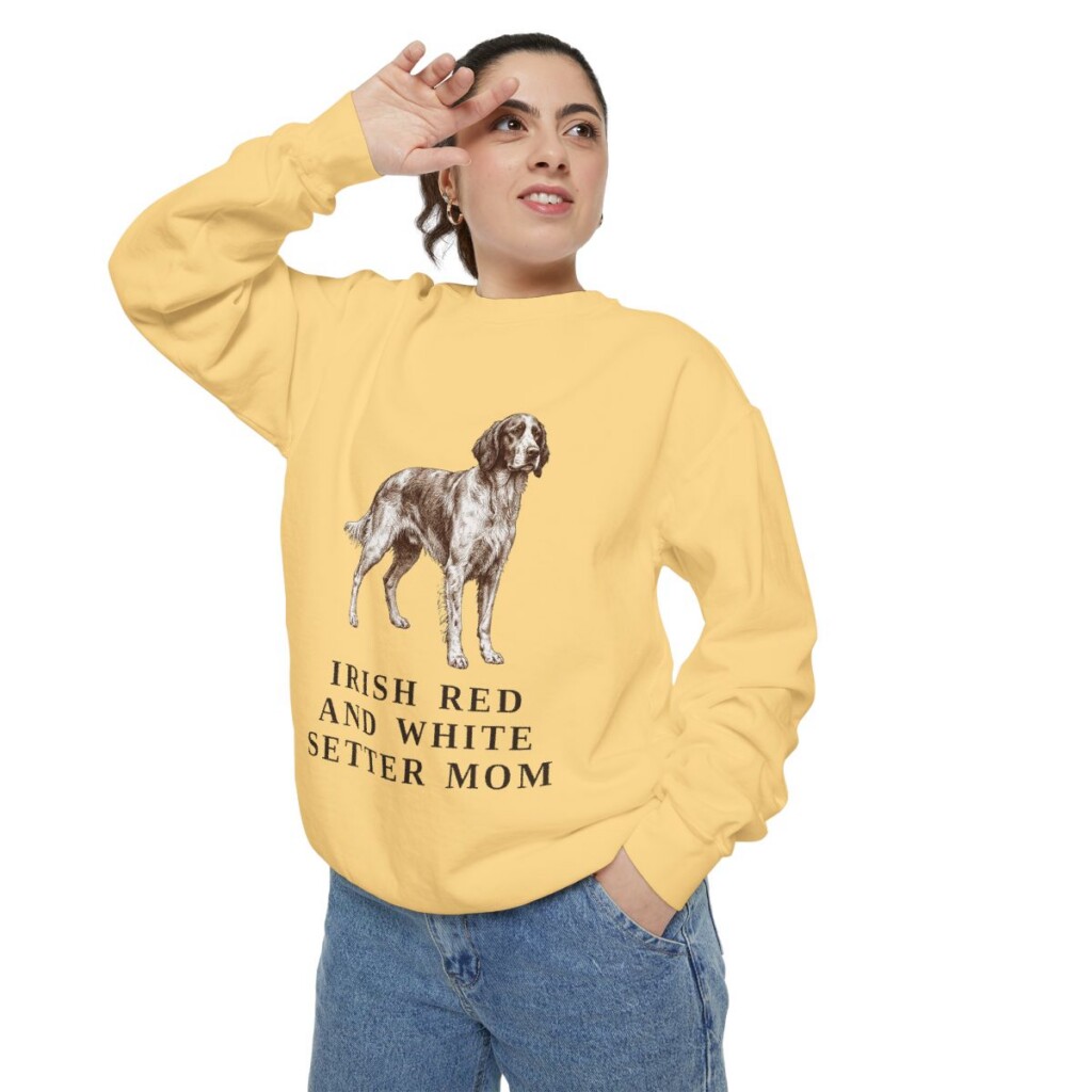 Irish Red and White Setter Mom Sweatshirt, Butter, person 2 context