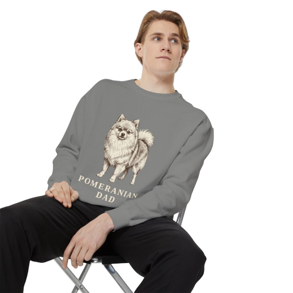 Pomeranian Dad Sweatshirt, Grey, person 1 context